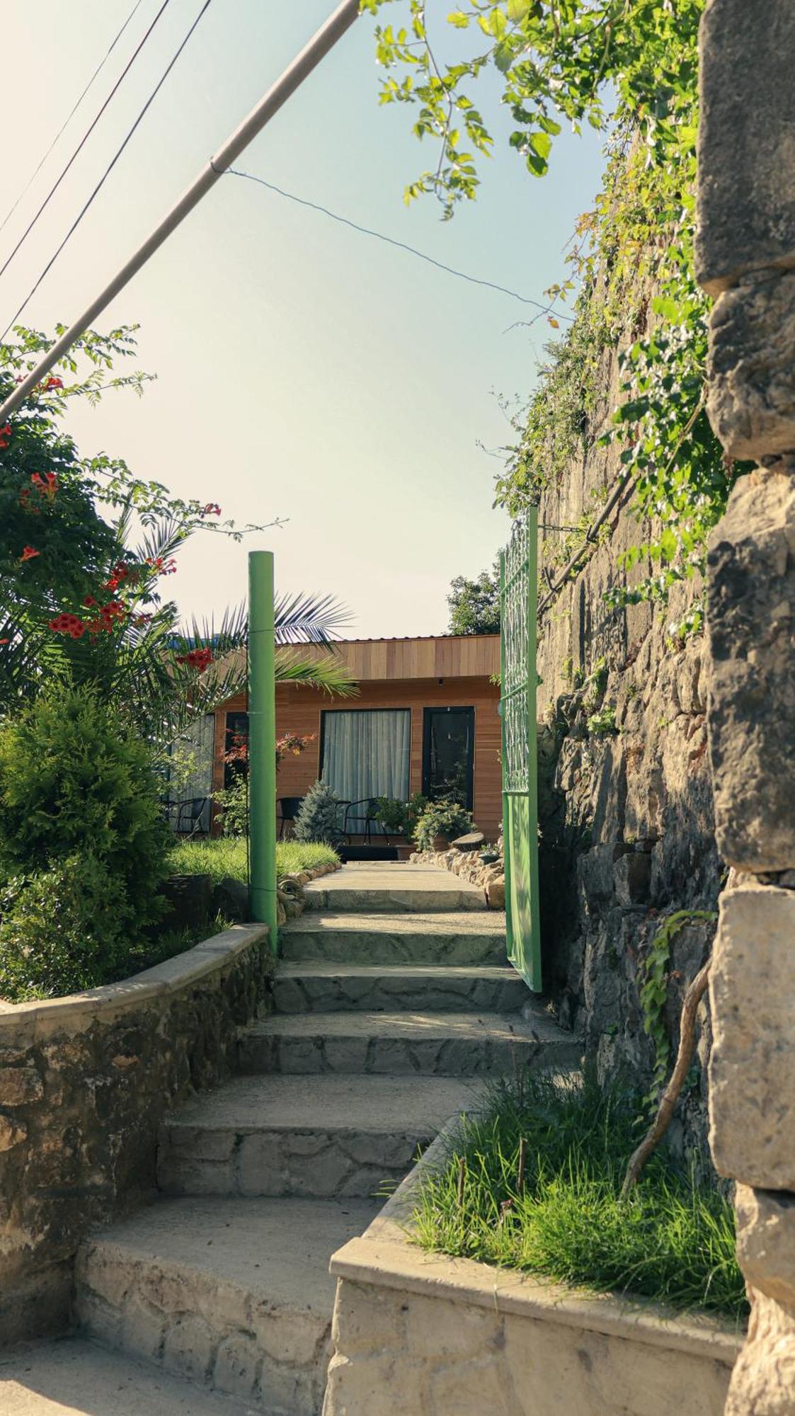 Garden Rooms In Kutaisi Exterior photo